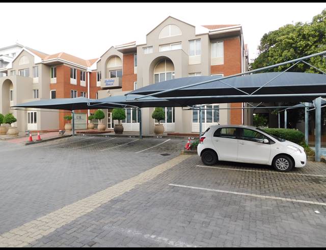 303M² OFFICE TO LET IN FERNDALE